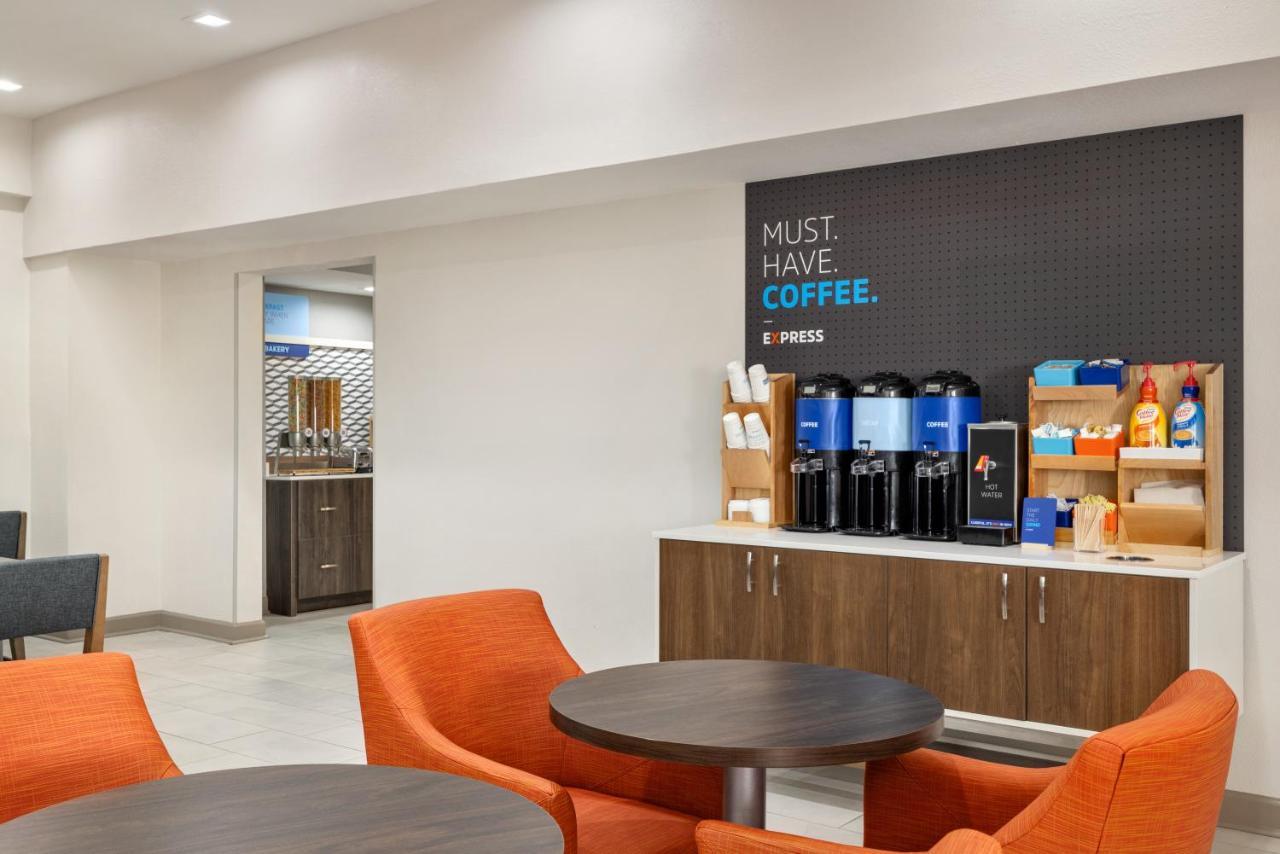 Holiday Inn Express & Suites Opelousas By Ihg Dış mekan fotoğraf